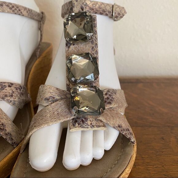 Lorenzo Chelini Embellished Wedge Heels - Picture 9 of 10